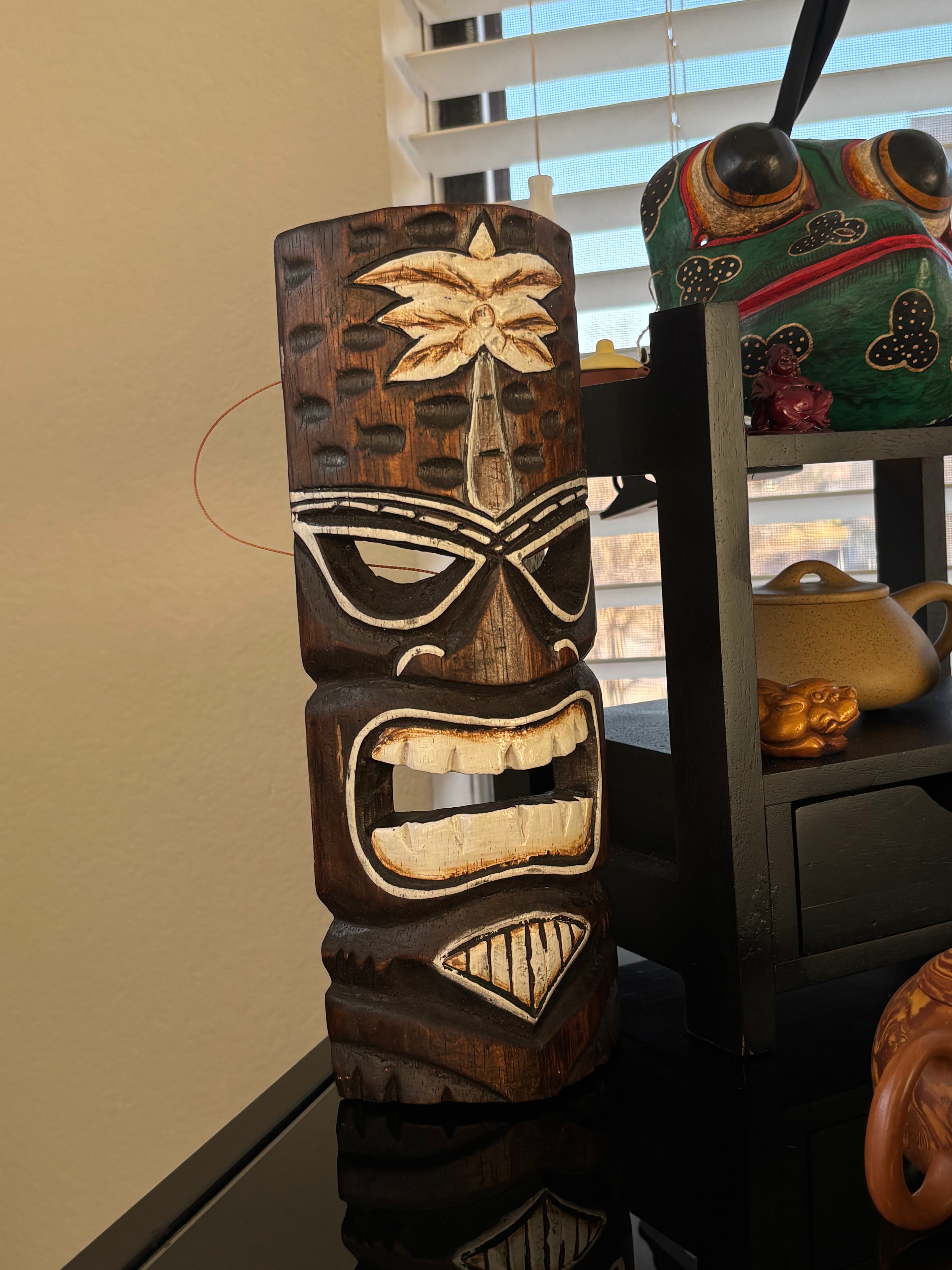 Balinese Hand-Carved Tiki Mask – Indonesian Albesia Wood Wall Art