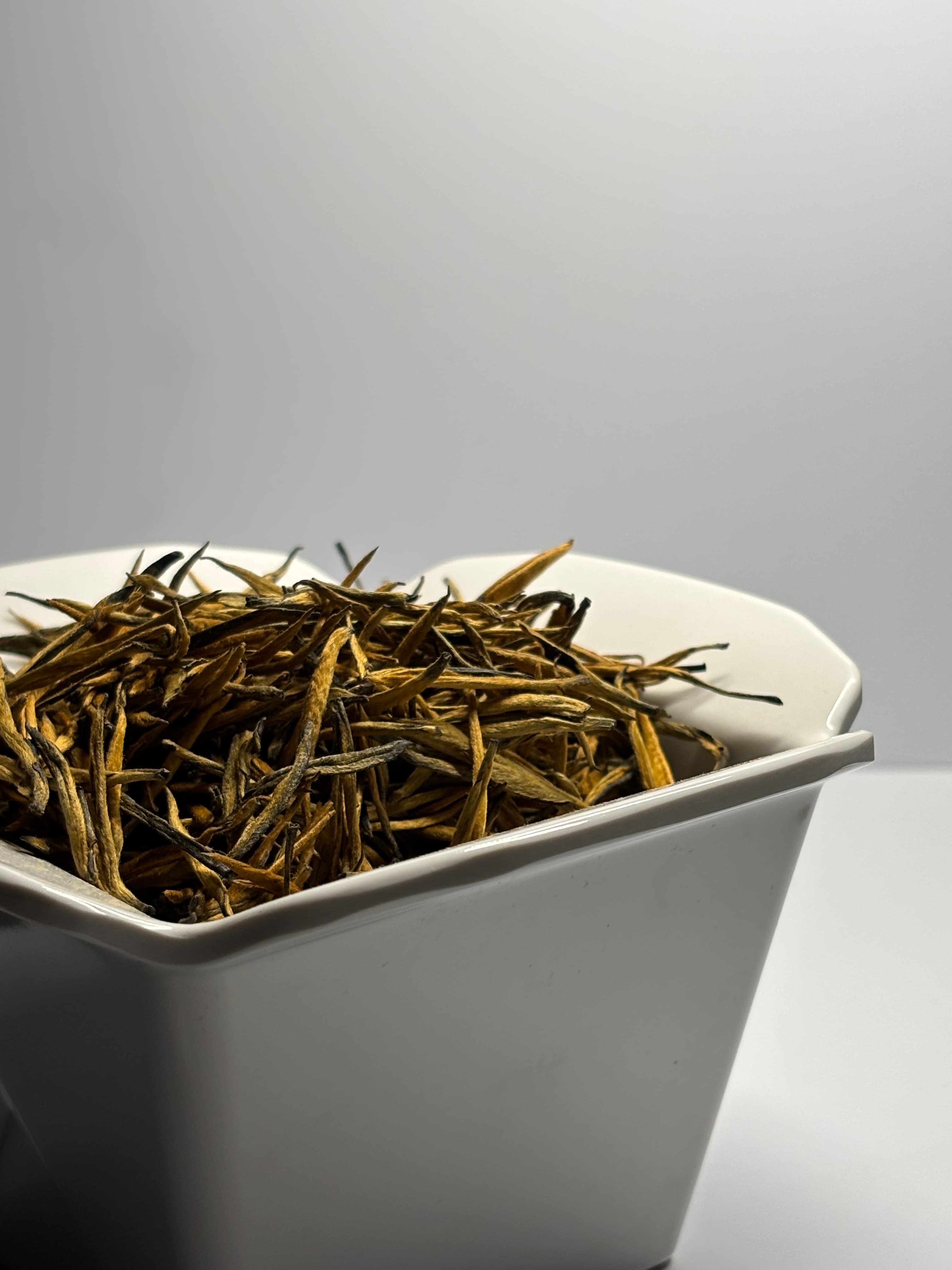 2026 Fengqing Old Tree Small Golden Needle Dian Hong